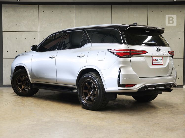 Toyota Fortuner 2023 2.4 Leader G Utility-car ดีเซล ไม่ติดแก๊ส เกียร์อัตโนมัติ บรอนซ์เงิน รูปที่ 4