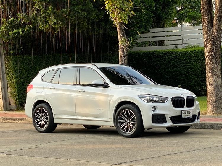 รถ BMW X1 2.0 sDrive18d M Sport สี ขาว