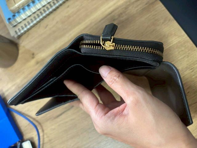 กระเป๋ายี่ห้อแท้จากห้าง 2,300 ขายแค่ 650 แถมฟรีอีก1ใบ รูปที่ 6