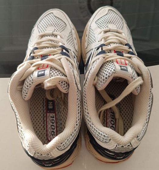 ขายถูก New Balance 1906R สีนิยม size 42-265cm ของแท้ ใส่นุ่ม สภาพสวย รูปที่ 15
