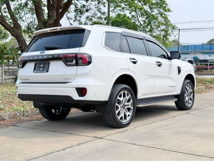 Ford Everest 2024 2.0 Bi-Turbo Titanium+ 4WD Utility-car ดีเซล เกียร์อัตโนมัติ ขาว รูปที่ 4