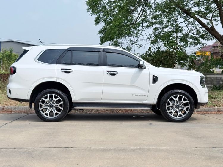 Ford Everest 2024 2.0 Bi-Turbo Titanium+ 4WD Utility-car ดีเซล เกียร์อัตโนมัติ ขาว รูปที่ 3