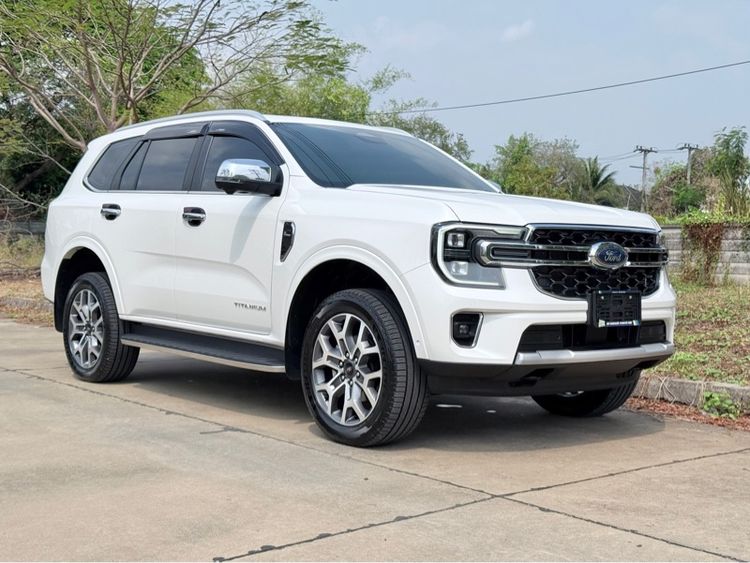 Ford Everest 2024 2.0 Bi-Turbo Titanium+ 4WD Utility-car ดีเซล เกียร์อัตโนมัติ ขาว รูปที่ 2