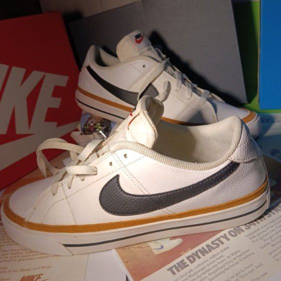 รองเท้าวินเทจ Nike (ไซส์40-44)