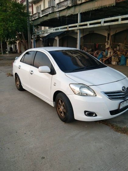 รถ Toyota Vios 1.5 J สี ขาว