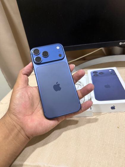 iPhon 17 Pro Max 256GB Deep Blue อายุไม่กี่วัน สวยใสไร้รอย รับเทิร์นทุกรุ่นสอบถามได้คัฟ รูปที่ 2