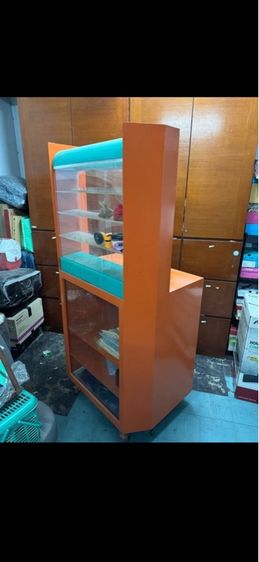 ขายด่วน ตู้โชว์บุหรี่ ทำสีใหม่มีล้อเข็นได้ ราคา2,000บาท รูปที่ 2