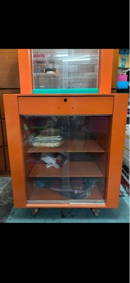 ขายด่วน ตู้โชว์บุหรี่ ทำสีใหม่มีล้อเข็นได้ ราคา2,000บาท รูปที่ 8