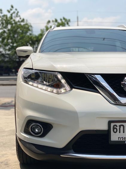 Nissan X-Trail 2016 2.5 V 4WD Utility-car เบนซิน ไม่ติดแก๊ส เกียร์อัตโนมัติ ขาว รูปที่ 2