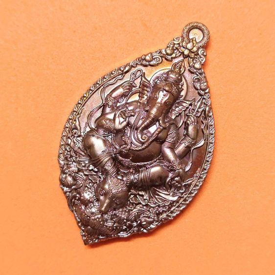 เหรียญ พระพิฆเนศ รุ่นเสวยสุขอุดมทรัพย์ วัดหนองถ้ำ อ.พาน จ.เชียงราย ปี 2562 เนื้อทองแดงรมดำ สูง 4 เซน รูปที่ 3