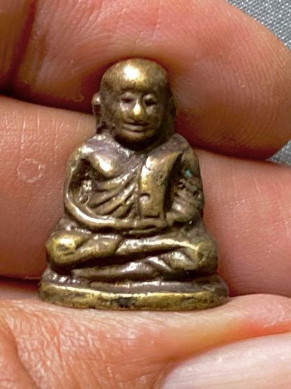 รูปหล่อหลวงพ่อเงิน วัดบางคลานครับ รูปที่ 8