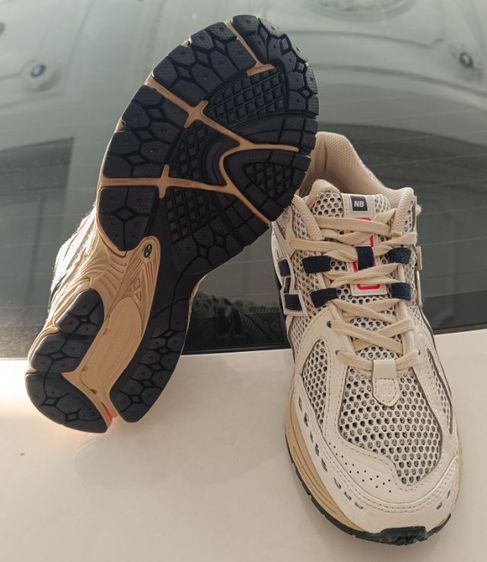 ขาย New Balance 1906R สีนิยม size 40-250cm ของแท้ สภาพสวย นุ่มสบายเหมือนใหม่ รูปที่ 5
