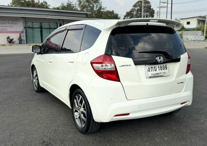 Honda Jazz 2013 1.5 S i-VTEC Sedan เบนซิน LPG เกียร์อัตโนมัติ ขาว รูปที่ 4