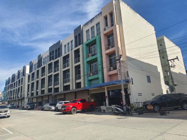 ใช่ 🎯 ถูกที่สุดต่ำกว่าราคาประเมินอาคารพานิชย์ 4 ชั้นครึ่ง ขาย 4 ล้านบาท  กำไรทันที 1 ล้าน 
 - ที่ตั้งอาคาร ถนนเทพประสิทธิ์ ซอย 6 (ซอยก่อไผ่)
 - รูปที่ 2