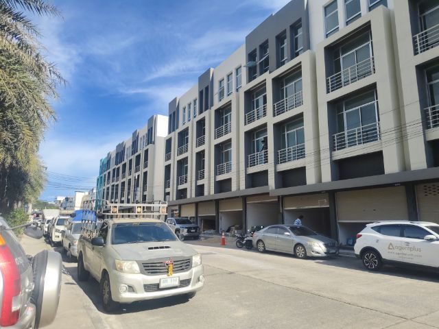 ใช่ 🎯 ถูกที่สุดต่ำกว่าราคาประเมินอาคารพานิชย์ 4 ชั้นครึ่ง ขาย 4 ล้านบาท  กำไรทันที 1 ล้าน 
 - ที่ตั้งอาคาร ถนนเทพประสิทธิ์ ซอย 6 (ซอยก่อไผ่)
 - รูปที่ 4