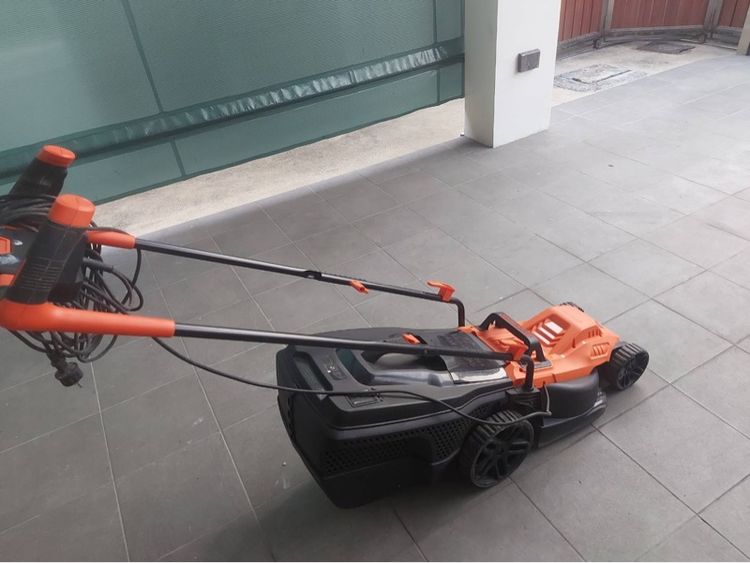 รถตัดหญ้าไฟฟ้าใบมีด 34cm สภาพดี ใช้งานน้อยมาก รูปที่ 8