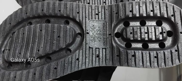 รองเท้าผู้หญิง รูปที่ 2