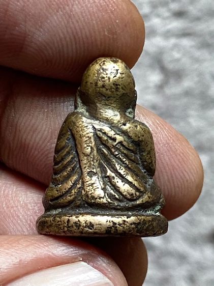 หลวงพ่อเงิน พิมพ์นิยม รูปที่ 2