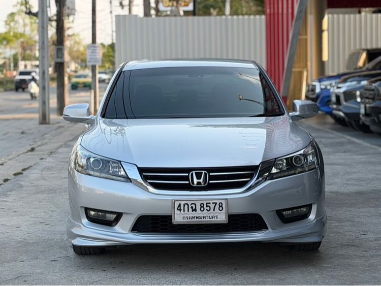 รถ Honda Accord 2.0 EL สี บรอนซ์เงิน