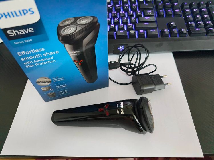 เครื่องโกนหนวดไฟฟ้าของ Philips รุ่น S1103