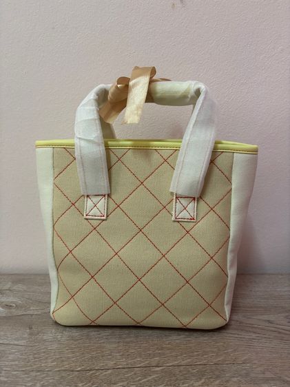 กระเป๋า Lyn Around Canvas Tote ปักลายดอกไม้ รูปที่ 4