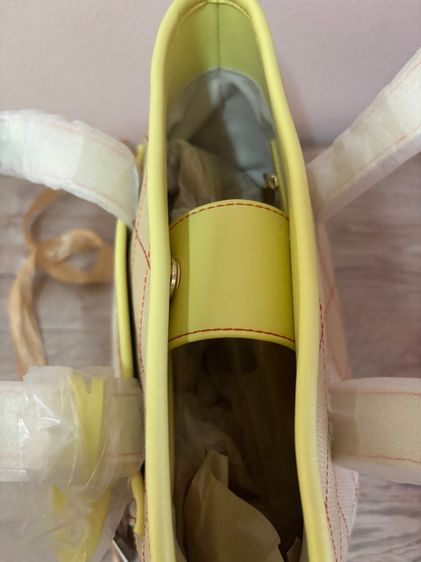 กระเป๋า Lyn Around Canvas Tote ปักลายดอกไม้ รูปที่ 5