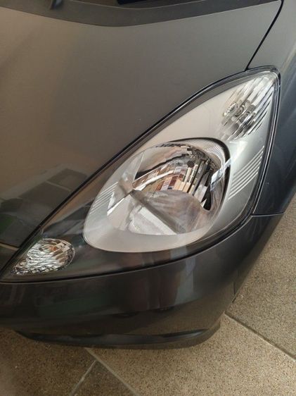 ไฟคู่หน้า Honda Jazz ปี 2010