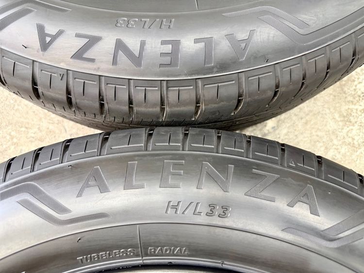 ยางถอดป้ายแดงขอบ 17” ยี่ห้อ BRIDGESTONE รุ่น ALENZA HL33 ขนาด 215-60R17 ปี 26 สีเส้นตุ่มหน้ายางยังอยู่ รูปที่ 3