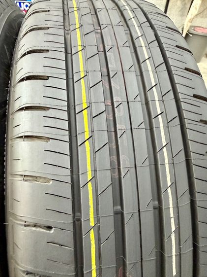 ยางถอดป้ายแดงขอบ 17” ยี่ห้อ BRIDGESTONE รุ่น ALENZA HL33 ขนาด 215-60R17 ปี 26 สีเส้นตุ่มหน้ายางยังอยู่ รูปที่ 8