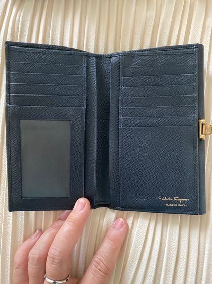 Ferragamoกระเป๋าสตางค์ รูปที่ 3