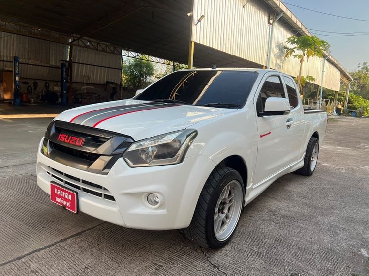 รถ Isuzu D-MAX 1.9 X-Series Z สี ขาว