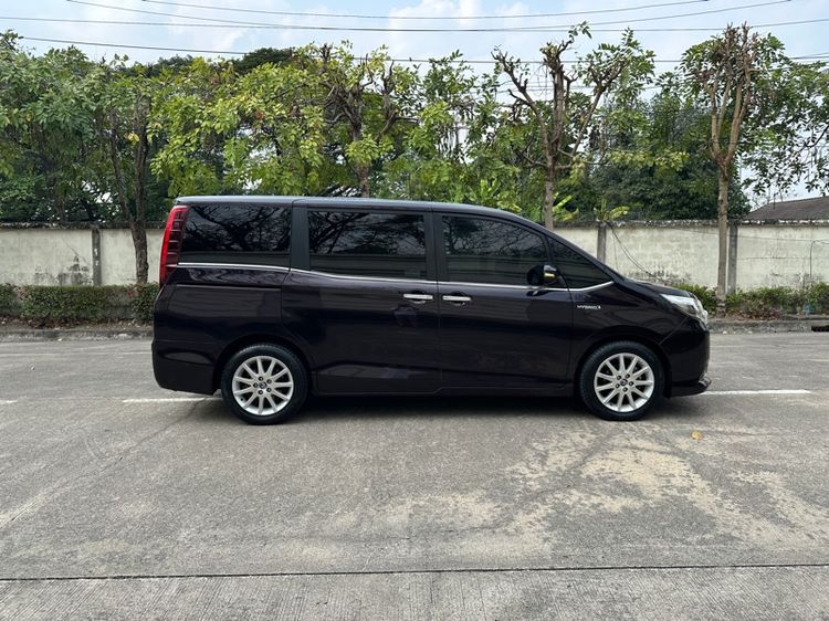 Toyota Esquire 2015 1.8 Hybrid Gi Utility-car ไฮบริด เกียร์อัตโนมัติ ดำ รูปที่ 3