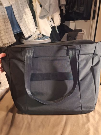 Alpaka Metro Tote Axoflux with Shoulders Strap รูปที่ 6