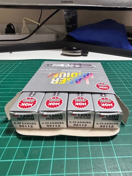 หัวเทียน NGK ILZKAR8H8S รูปที่ 2