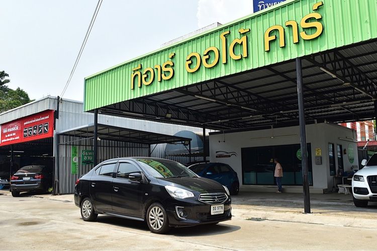 รถ Mitsubishi Attrage 1.2 GLS สี ดำ