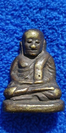 พระรูปหล่อ หลวงพ่อเงิน นิยม ปี15