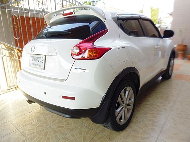 Nissan Juke 2014 1.6 V Utility-car เบนซิน ไม่ติดแก๊ส เกียร์อัตโนมัติ ขาว รูปที่ 4
