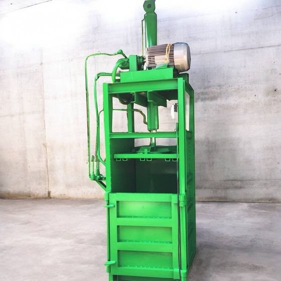 เครื่องอัดขยะ