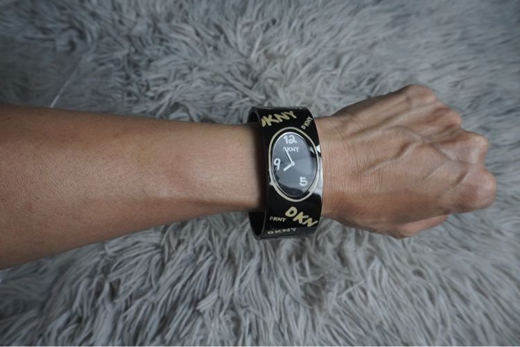 นาฬิกาข้อมือ ยี่ห้อ DKNY แบบกำไร ของแท้ รูปที่ 8