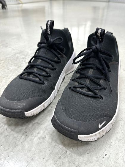 Nike UK 9.5 | EU 44 | US 10 ดำ รองเท้าผ้าใบมือสองสภาพใหม่ขายถูก
