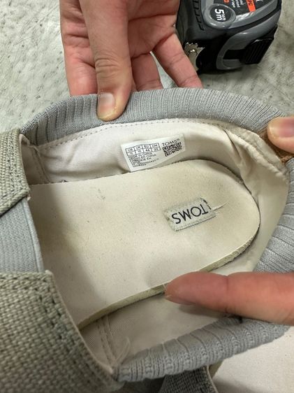 รองเท้าผ้าใบมือสองสภาพใหม่ขายถูก รูปที่ 6