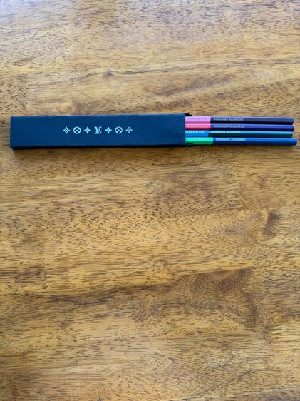 ชุดดินสอสะสมรุ่น  Louis Vuitton Visionary Journeys