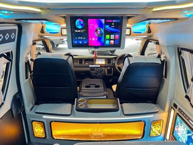 Toyota Commuter 2016 3.0 Van ดีเซล ไม่ติดแก๊ส เกียร์ธรรมดา ขาว รูปที่ 4