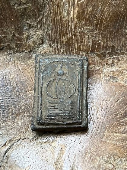 พระผงไม่ทราบที่มา