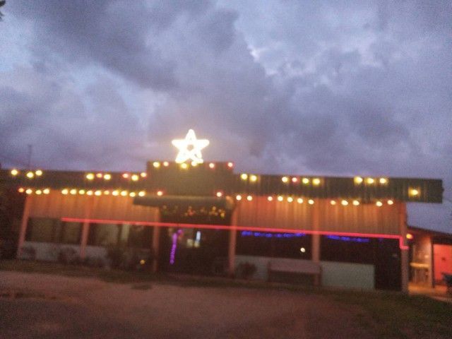 ใช่ ขายบ้านสวนร้านอาหาร