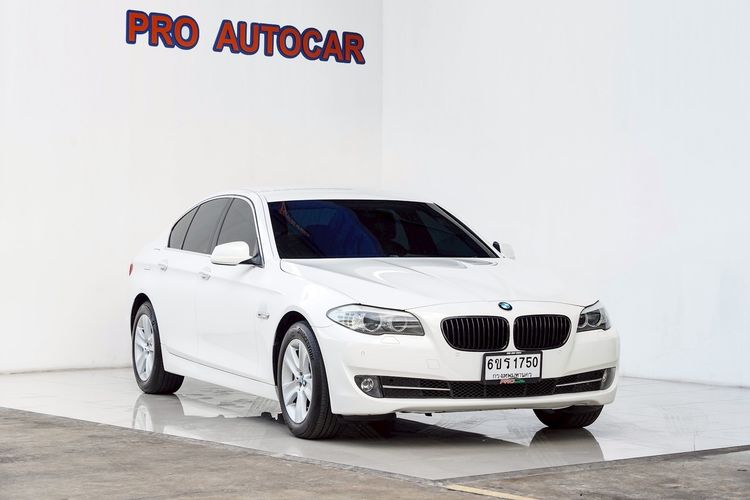 BMW Series 5 2012 520d Sedan ดีเซล ไม่ติดแก๊ส เกียร์อัตโนมัติ ขาว รูปที่ 2