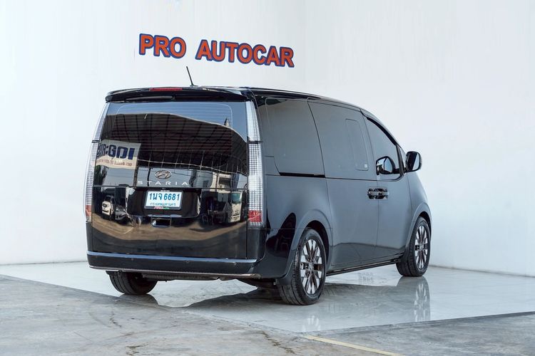 Hyundai Staria 2023 PREMIUM 2.2 Utility-car ดีเซล ไม่ติดแก๊ส เกียร์อัตโนมัติ ดำ รูปที่ 3