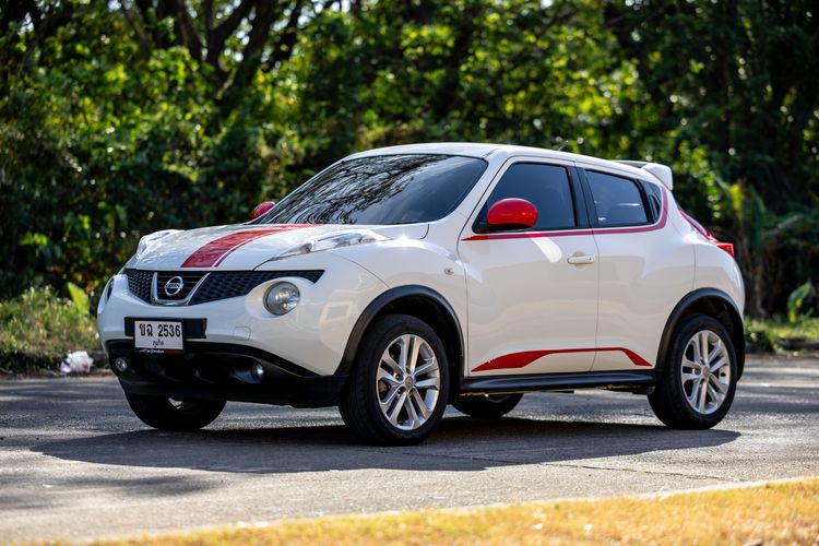 รถ Nissan Juke 1.6 Color Studio สี ขาว