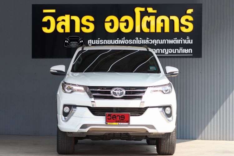 Toyota Fortuner 2017 2.4 V Utility-car ดีเซล ไม่ติดแก๊ส เกียร์อัตโนมัติ ขาว รูปที่ 2