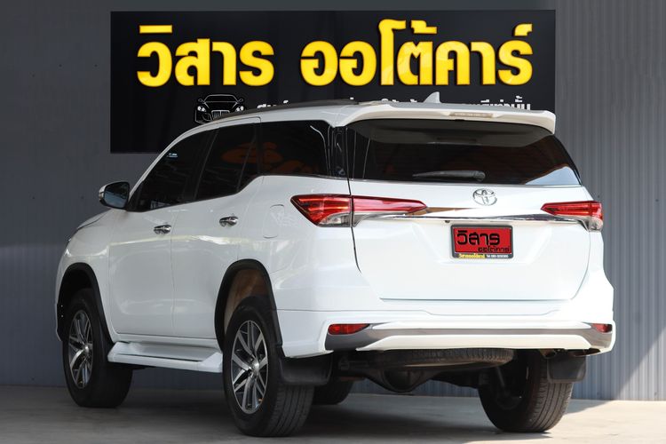 Toyota Fortuner 2017 2.4 V Utility-car ดีเซล ไม่ติดแก๊ส เกียร์อัตโนมัติ ขาว รูปที่ 4